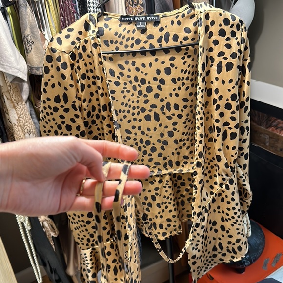 Bell Sleeve/ Wrap Top - Picture 5 of 6